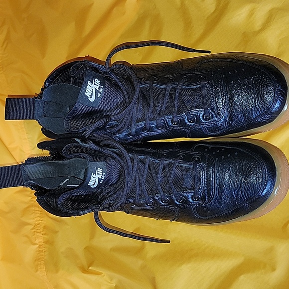 Nike SF AF-1 Black with Gum Sole Size 10 Women's - Picture 1 of 16